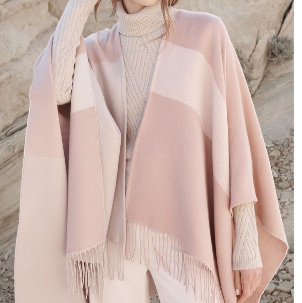 NWT SOIA AND KYO SCARFIGAN
